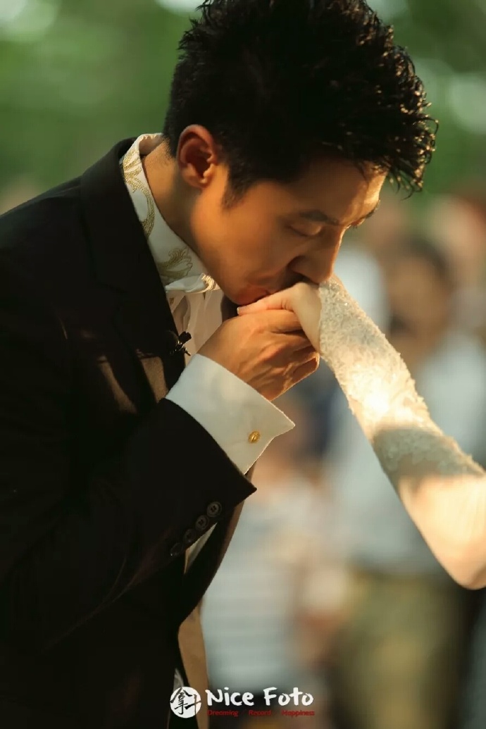 海贼王漫画898话情报:文斯莫克暴揍大妈海贼团-熊猫体育公司(图2) 熊猫体育