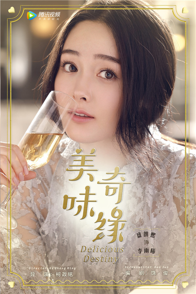 熊猫体育_智利女警被示威者燃烧瓶击中全身着火表情痛苦(图)(图4) 熊猫体育