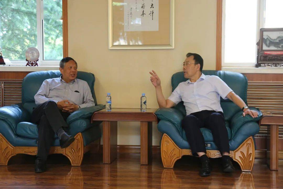 “熊猫体育首页”
【深化教育互联】同济大学一行来访(图3)