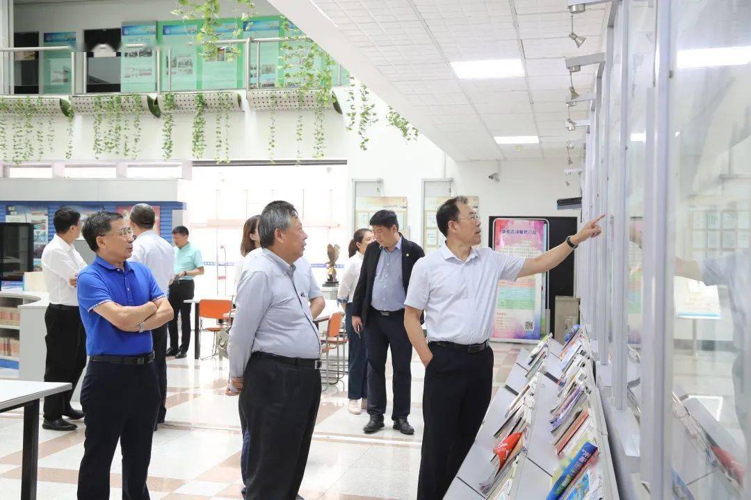 “熊猫体育首页”
【深化教育互联】同济大学一行来访(图7)