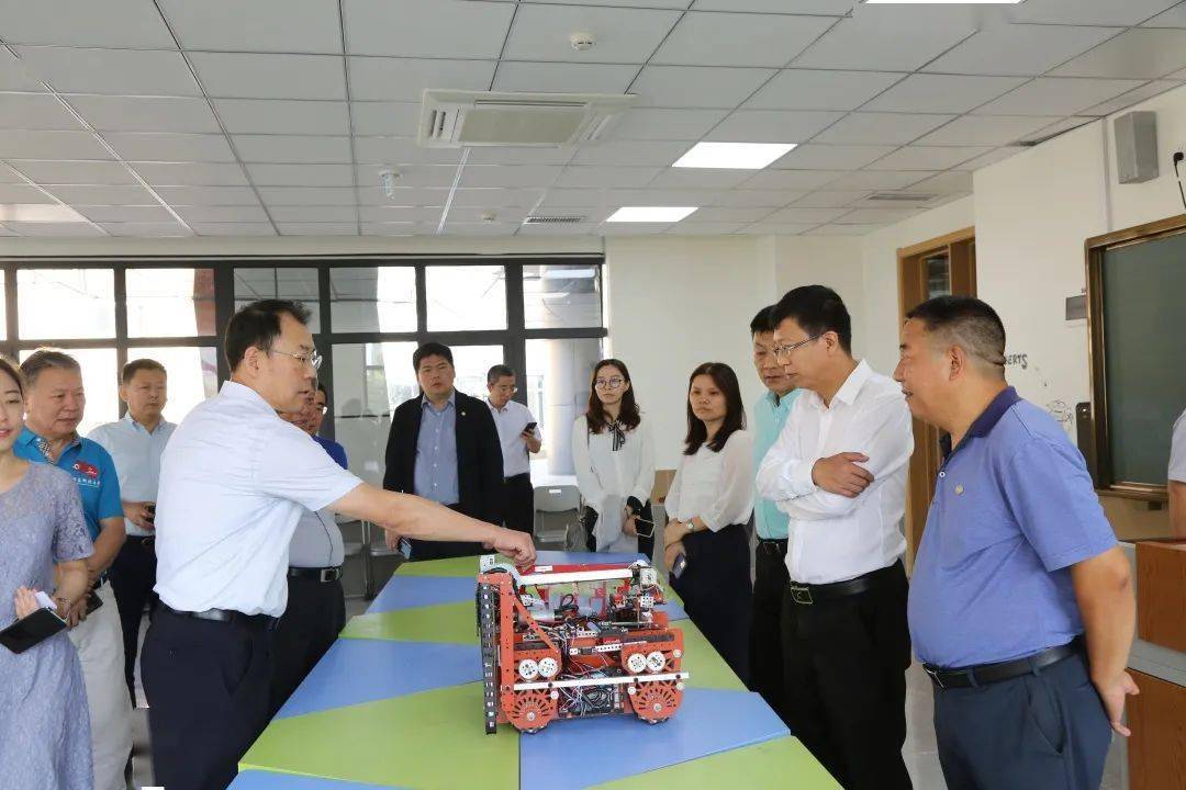 “熊猫体育首页”
【深化教育互联】同济大学一行来访(图10)