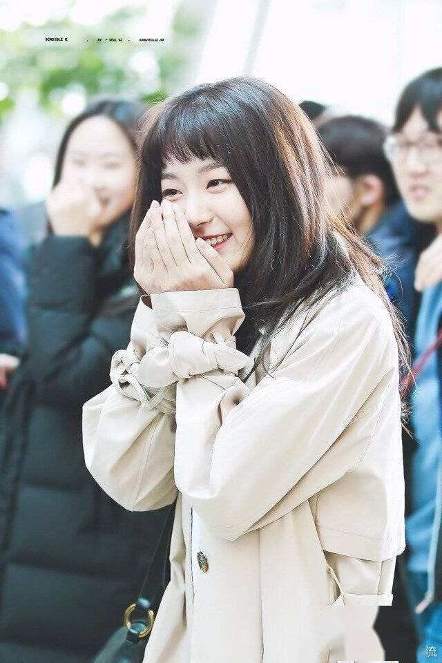 theqoo热帖:很适合眉上刘海的姜涩琪|熊猫体育(图14)
theqoo热帖:很适合眉上刘海的姜涩琪|熊猫体育(图14)