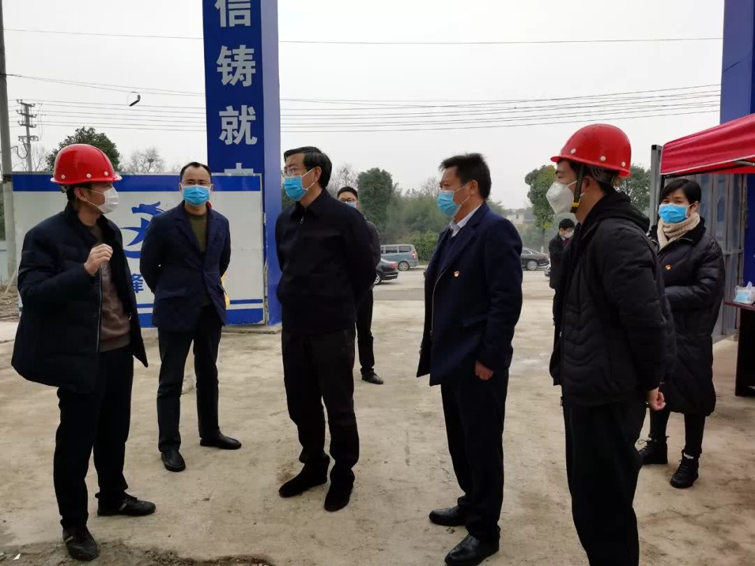 ‘熊猫体育首页’美国金主最后希望破灭,“拖鞋军”攻入首都,大国在看戏中国第一黑(图2) 熊猫体育