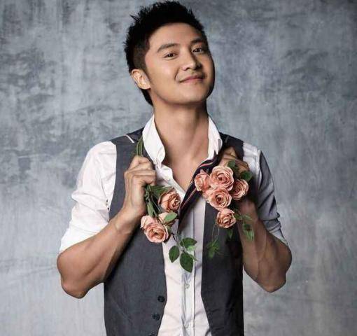 熊猫体育公司-
从职业运发动 到知名艺人 盘货陶虹曾志伟吴尊等10位跨界明星(图3) 熊猫体育公司-
从职业运发动 到知名艺人 盘货陶虹曾志伟吴尊等10位跨界明星(图3)