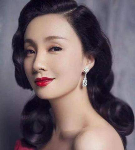 熊猫体育公司-
从职业运发动 到知名艺人 盘货陶虹曾志伟吴尊等10位跨界明星(图5) 熊猫体育公司-
从职业运发动 到知名艺人 盘货陶虹曾志伟吴尊等10位跨界明星(图5)