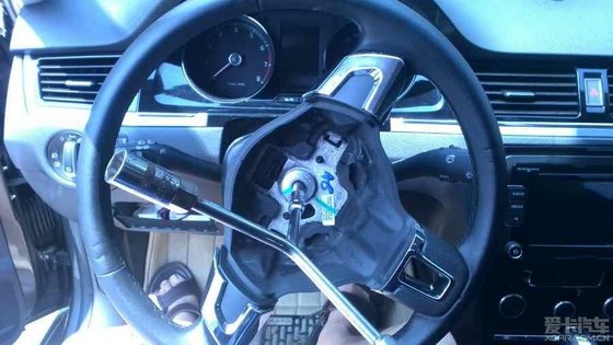 熊猫体育首页:吴宣仪挑战吧太空透露最爱小选称呼 誓把戒奶茶提上日程(图2) 熊猫体育