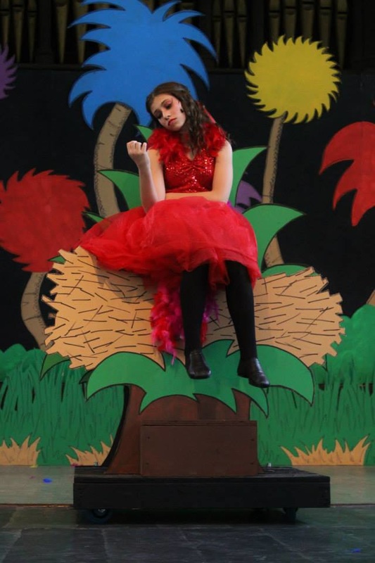 线报精准!港警拦截出租车与私家车截获汽油弹火枪【熊猫体育公司】(图2) 熊猫体育首页