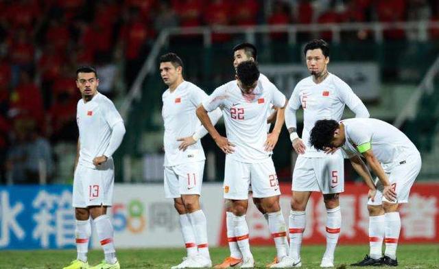 熊猫体育公司:《军队贯彻执行〈中国共产党纪律处分条例〉的补充规定》印发(图1) 熊猫体育首页