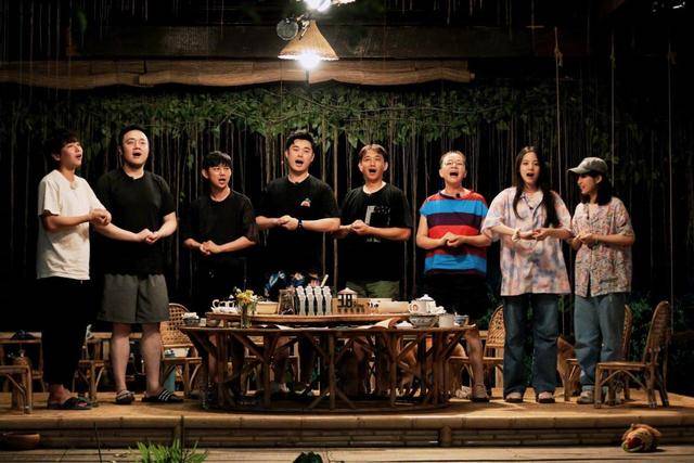 
《憧憬的生活》完美收官 返场宋丹丹陈赫助阵 下一季能否回巅峰|熊猫体育公司(图1)