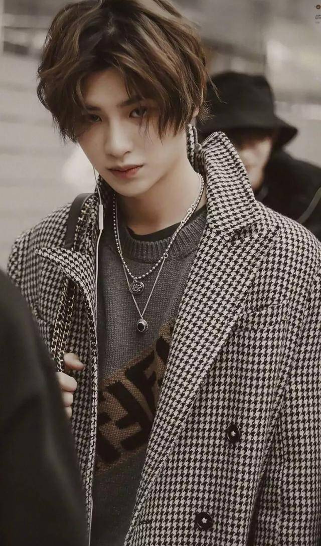 熊猫体育公司-
黄明昊成为《快乐大本营》小主持人!综艺上大放色泽啊!(图7) 熊猫体育公司-
黄明昊成为《快乐大本营》小主持人!综艺上大放色泽啊!(图7)