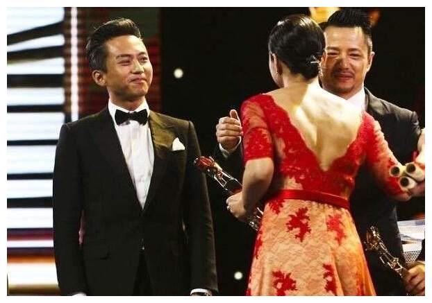 熊猫体育首页-
《李碧华经典小说集(共5册)》李碧华 azw3+mobi+epub+txt 电子书下载(图4) 熊猫体育首页